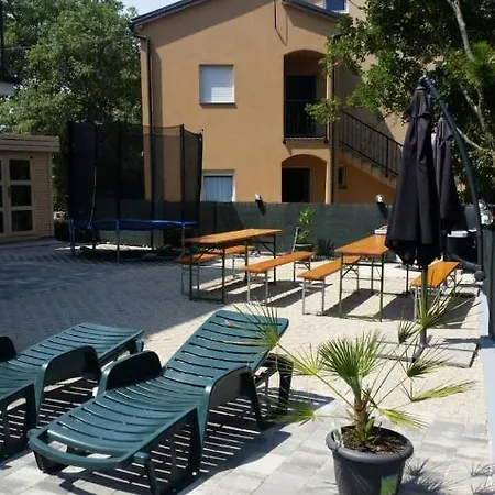 Apartmani Zaric Malinska Exterior foto