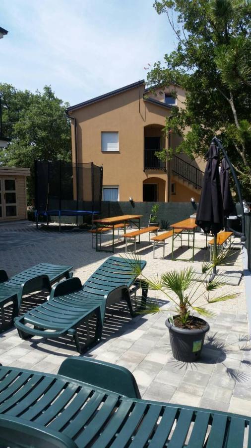 Apartment Zaric Malinska